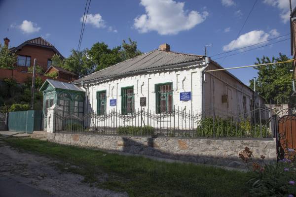 Будинок Надії Суровцової